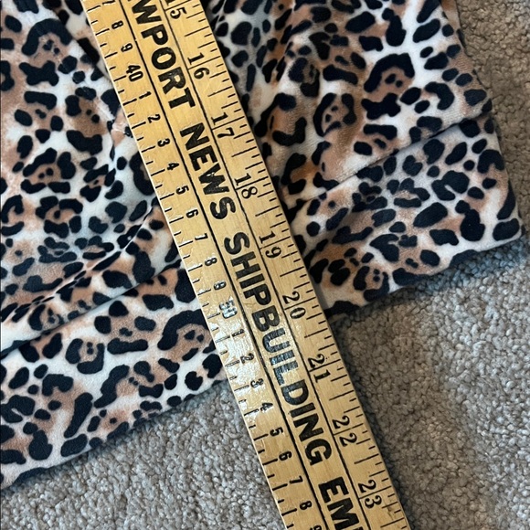 Victoria's Secret Animal Print Hoodie Size Large - Picture 8 of 8